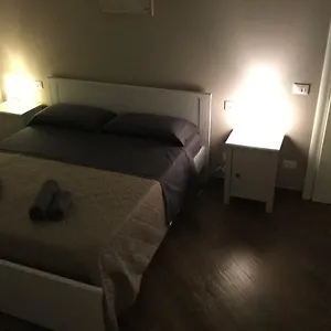  B&B Maqueda Suiterooms